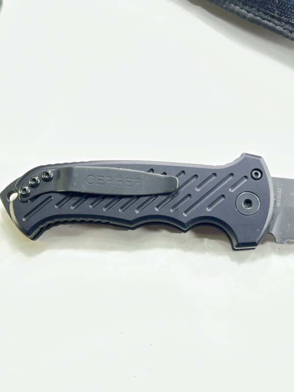 Gerber USA 06 S30V Automatic Knife - Image 4