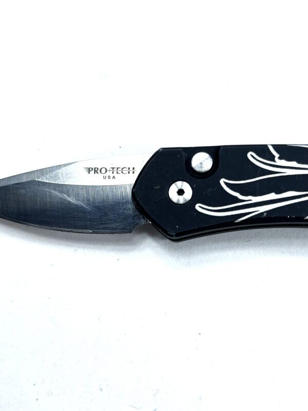 Pro-Tech USA Half-Breed Titanium S35-VN Auto Knife - Image 5